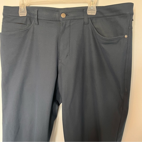 LULULEMON men’s ABC pant - Picture 2 of 7